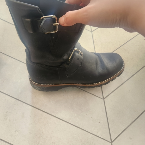 Very Good Used condition Roots Boots size 9 - Picture 10 of 10